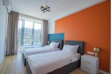 בית מלון כפרי Naubari Estate