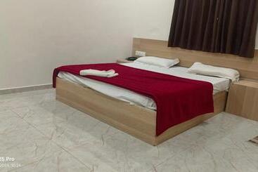 호텔 Royal Stay Gandhinagar