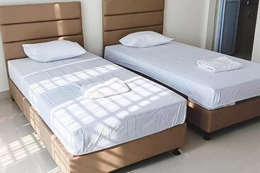 בית מלון כפרי Urbanview Botania Meeting Point Batam By Reddoorz