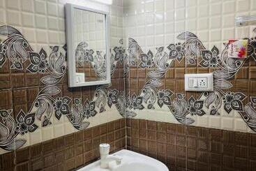 Пансион Senthil Resort