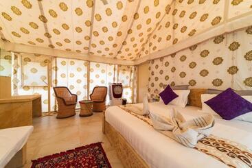 هتل آپارتمان Om Luxury Resort