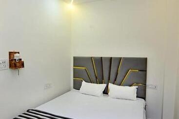 ベッドアンドブレックファースト Aghnya Guest House