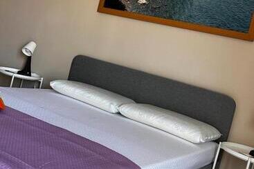 مبيت وإفطار Townhouse Piraino