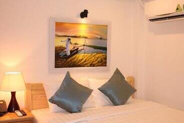 هاستل Saigoneer