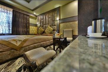 هتل Eden Resorts And Suits