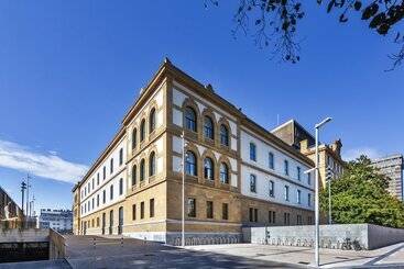 酒店 One Shot Tabakalera House