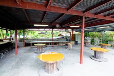 Рёкан Minshuku Tsukimiya