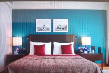 Aashish Hotel And Restaurant