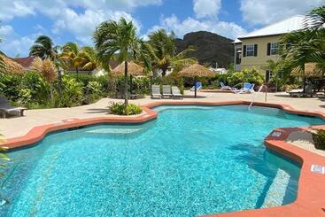 هتل آپارتمان Colibri Court Antigua