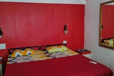 בית מלון כפרי Tropical Bay