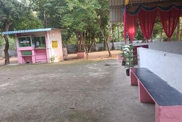 Farm House At Wego Garden