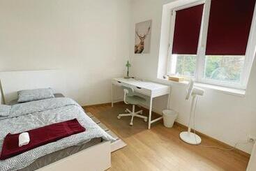 تختخواب و صبحانه Biomade