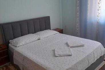 בית מלון כפרי Luli City Center