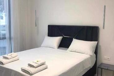 هتل آپارتمان Sun Beach Hotel Grigoleti