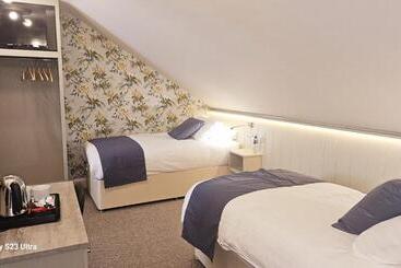 Капсульный Oтель The Quay Lodge