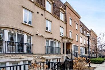 מלון דירות Liberty Village Townhouse