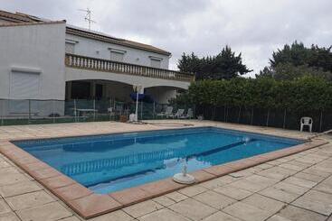 پانسیون Masbonoeil