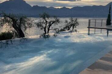 Sky View Garda Lake By Hotel Galvani