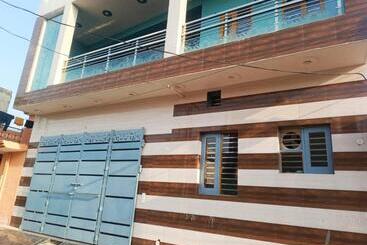 מלון דירות Bamrah