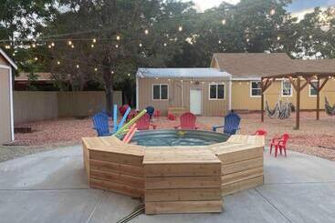 בית מלון כפרי Lake House Escape, Venture Base Unit 7