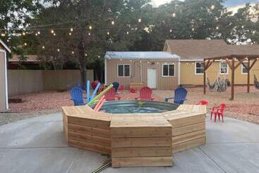 בית מלון כפרי Trailblazer S Retreat, Venture Base Unit 3