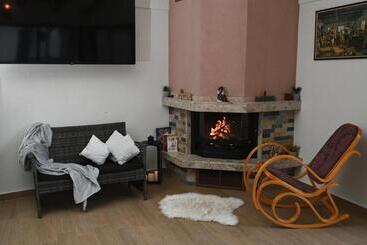 پانسیون стаи за гости ингилизовата къща