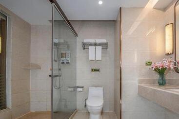 Vienna Hotel Shandong Weihai Wendeng Wenshan Road