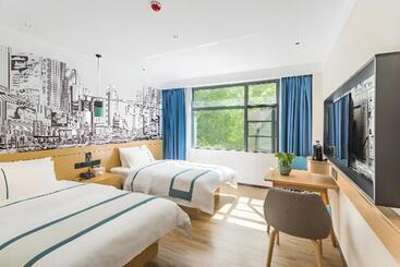 هتل City Comfort Inn Lhasa Potala Palace Scenic View