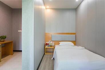 Thank Inn Hotel Jiangxi Yichun Fengcheng Yangliuhu Scenic Area