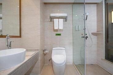 Vienna Hotel Guangdong Huizhou Dayawan Wanda
