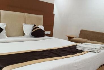 ホテル Ananda Inn