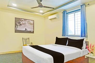 Super Hotel O Blossom Inn