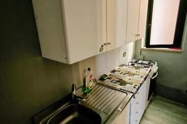 هتل Seaview Family Apartment