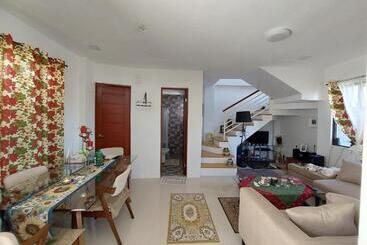 פנסיון Sea Breeze Beach House Near Sandbars And Beaches And Near To Danao Port