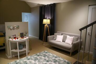 민박 Magnifique Suite Avec Jacuzzi Privatif