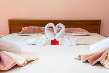 فندق хотел лагуна