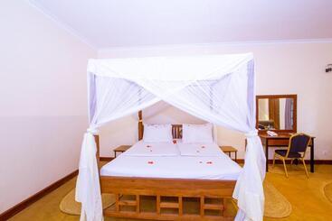 فندق Eileen S Trees Inn