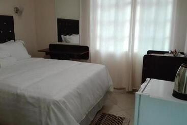 Kandjo S Bed And Breakfast