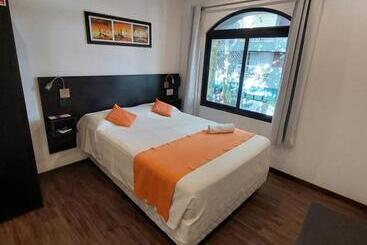 فندق صغير Posada Los Pinos