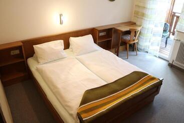 アパートホテル Ferienwohnungen Kraker