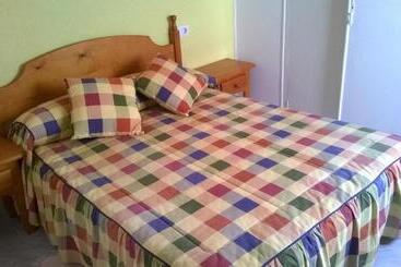 بنسيون Casa Feliu