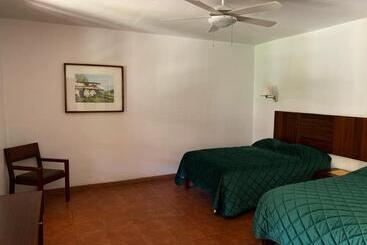 بنسيون Posada Santa Rita