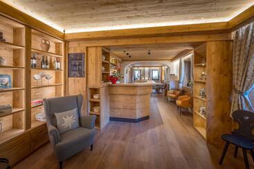 호텔 Albergo Cavallino