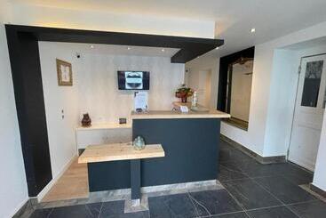 Отель Le Central Hôtel Bar