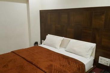 هتل Fab Rest Inn