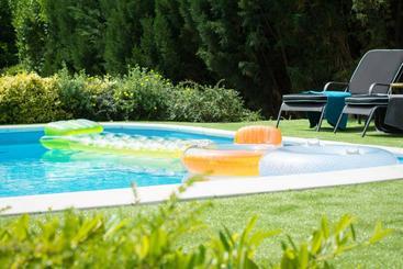 هتل Villa Oliva Boutique Rooms & Spa Zamárdi