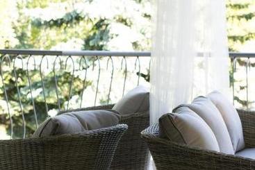 هتل Villa Oliva Boutique Rooms & Spa Zamárdi