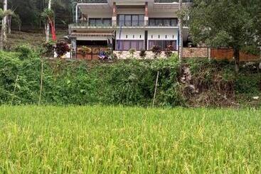 פנסיון Bali Praya House