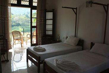 بنسيون Kandy Riverside Villa 812