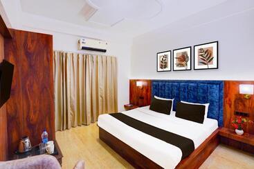 Hotel Super Townhouse Prince Chowk Near Railway Station